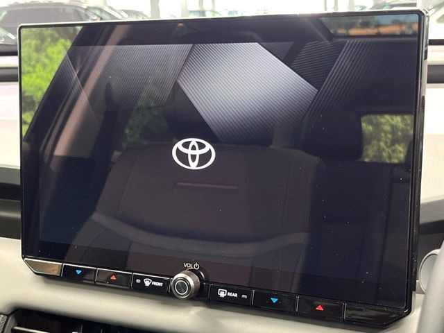 �y12.9�C���` �f�B�X�v���C�I�[�f�B�I�z���ʂ̃f�B�X�v���C��AppleCarPlay��AndroidAuto�����p�\�B�傫�ȉ�ʂŃX�}�z�i�r�A�v���������p���������܂���