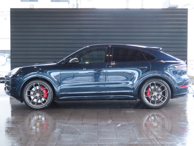 カイエンクーペGTS ティプトロニックS リアコンフォートベンチシート 4WD
