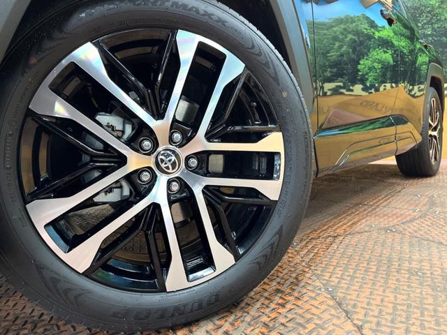 �y����20�C���`�A���~�z�C�[���z�O�ςɃ}�b�`���������A���~�z�C�[���𑕒����Ă���܂��B�e��ЊO�A���~�z�C�[����A�X�^�b�h���X�^�C�����戵�����Ă���܂��B���񂲑��k����������