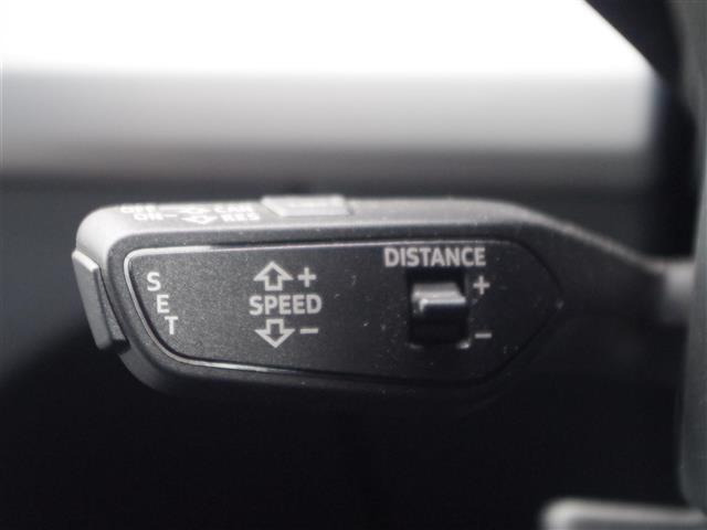 Q52.0 TFSI クワトロ 4WD