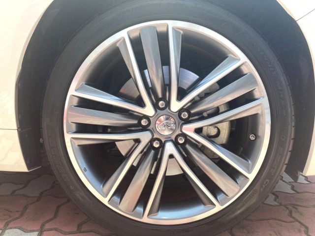 �y�����I�v�V����19�C���`�A���~�z�C�[���z�����I�v�V�����z�C�[���𑕒��B���s���\�̌���ɉ����A�O�ς����X�^�C���b�V���ɂȂ��Ă��܂��B