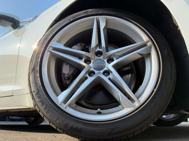 A5スポーツバック2.0 TFSI クワトロ スポーツ Sラインパッケージ 4WD