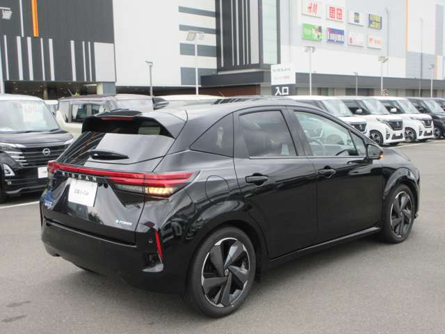 ノートオーラ1.2 G レザーエディション