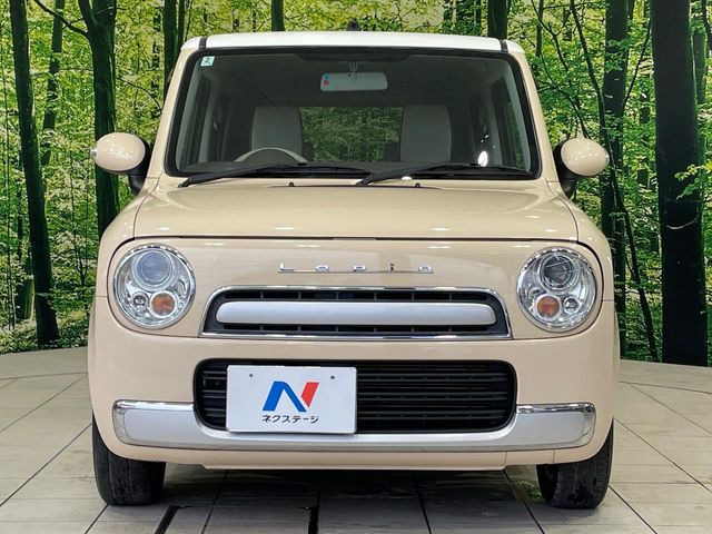 弊社では、全車『修復歴なし』のお車のみ取り扱っております。専任バイヤーによる厳選した仕入れの後、入庫後の車両チェックを行い、ネクステージが認定した高品質な中古車をご提供しております。