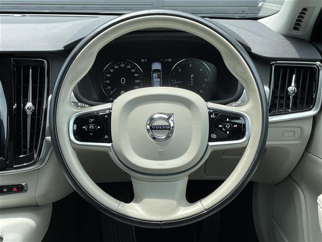 V90D4 モメンタム ディーゼル