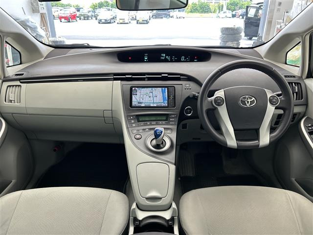 プリウス1.8 S LEDエディション