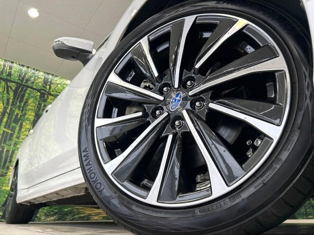 �y����18�C���`�A���~�z�C�[���z�O�ςɃ}�b�`���������A���~�z�C�[���𑕒����Ă���܂��B�e��ЊO�A���~�z�C�[����A�X�^�b�h���X�^�C�����戵�����Ă���܂��B���񂲑��k����������