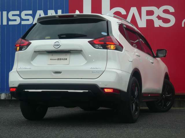 エクストレイル2.0 20Xi レザーエディション 4WD