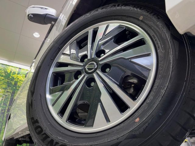 �y����15�C���`�A���~�z�C�[���z�O�ςɃ}�b�`���������A���~�z�C�[���𑕒����Ă���܂��B�e��ЊO�A���~�z�C�[����A�X�^�b�h���X�^�C�����戵�����Ă���܂��B���񂲑��k����������