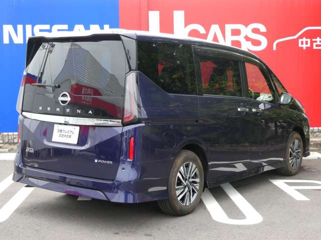 セレナ1.4 e-POWER ハイウェイスターV