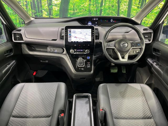 セレナ1.2 e-POWER ハイウェイスターV