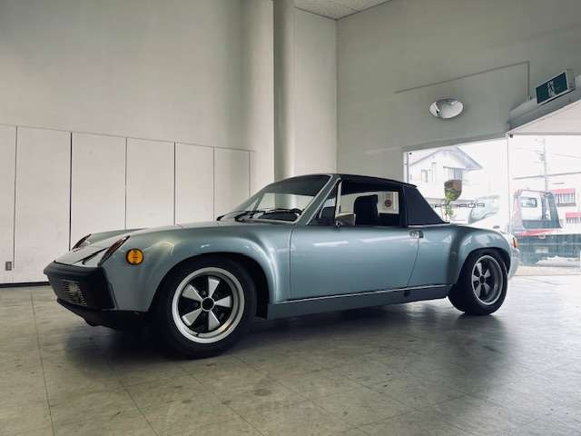 914