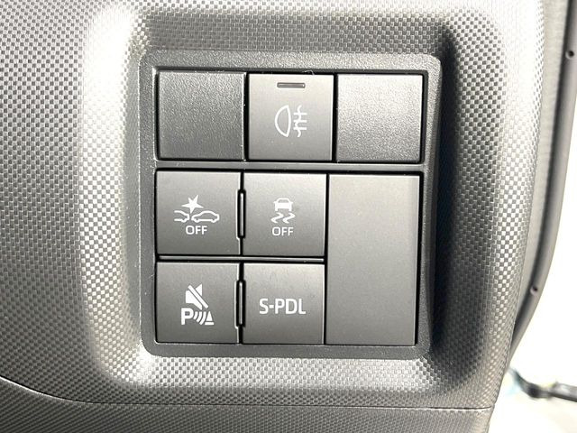 【コーナーセンサー】バンパーに付いたセンサーが障害物を検知!一定の距離に近づくとアラートで教えてくれます♪狭い駐車スペースや車庫入れ時も安心ですね☆