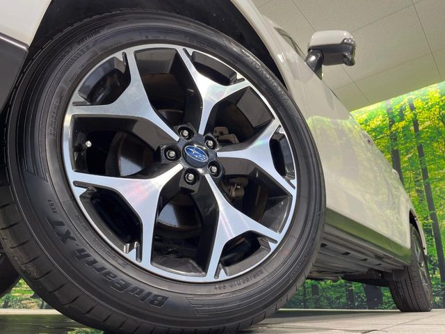 �y�����A���~�z�C�[���z�O�ςɃ}�b�`���������A���~�z�C�[���𑕒����Ă���܂��B�e��ЊO�A���~�z�C�[����A�X�^�b�h���X�^�C�����戵�����Ă���܂��B���񂲑��k����������