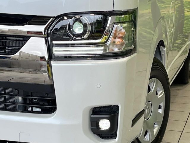 �yLED�w�b�h���C�g�z���V����ԑ��s�����ǍD�Ȏ��E���m�ۂ����S���ĉ^�]�ł��鍂�P�xLED�w�b�h���C�g�𑕔�!�_�����x�������A����d�͂��}�����Ă��܂��B