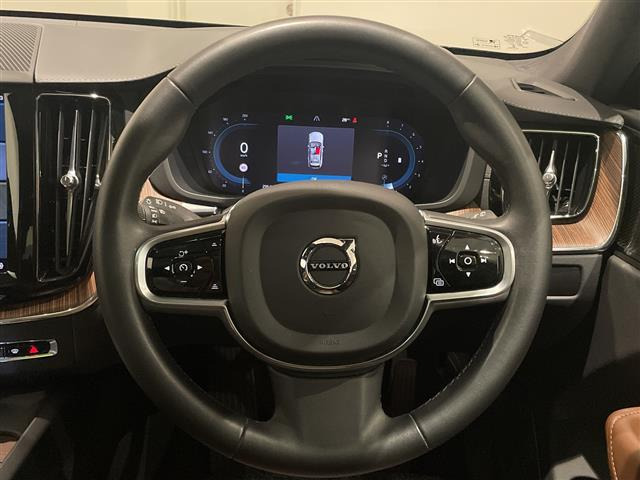 XC60アルティメット B5 AWD 4WD