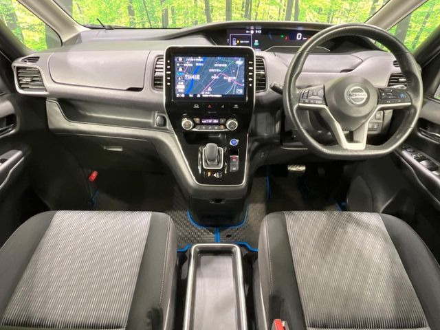 セレナ1.2 e-POWER ハイウェイスターV