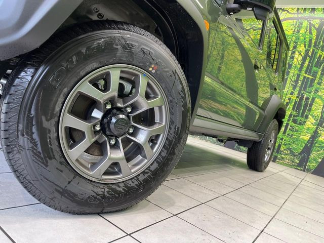 �y��15�C���`�A���~�z�C�[���z�O�ςɃ}�b�`���������A���~�z�C�[���𑕒����Ă���܂��B�e��ЊO�A���~�z�C�[����A�X�^�b�h���X�^�C�����戵�����Ă���܂��B���񂲑��k����������