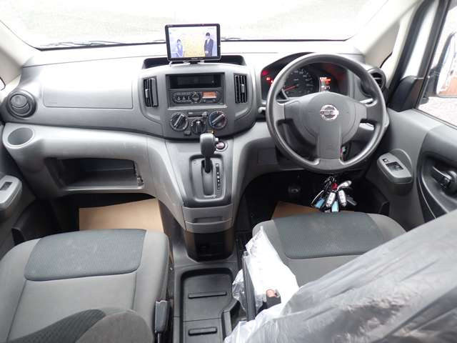 NV200バネットバン1.6 DX