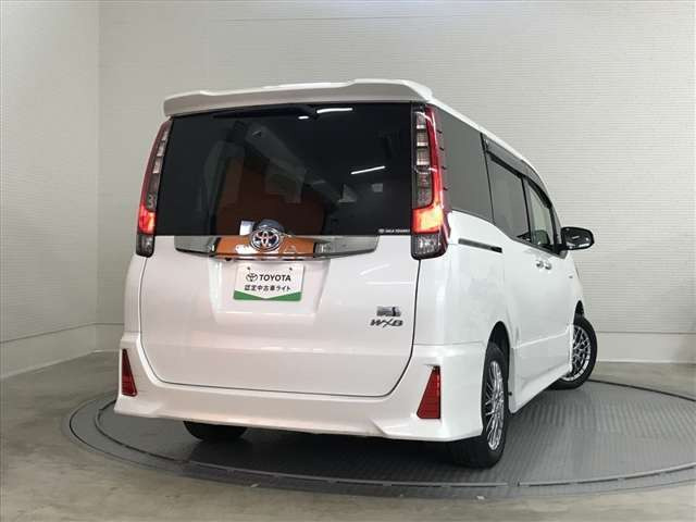 ノア1.8 ハイブリッド Si W×B