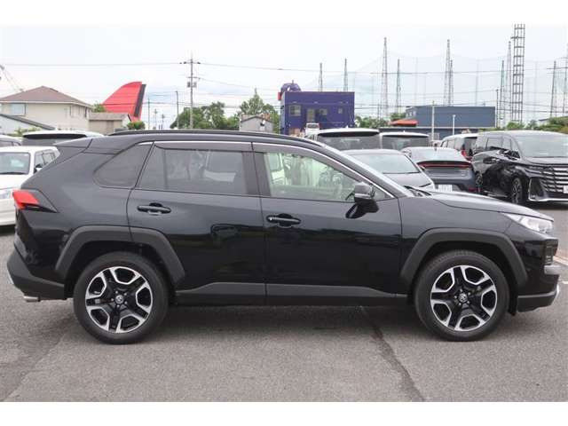 RAV42.0 アドベンチャー 4WD