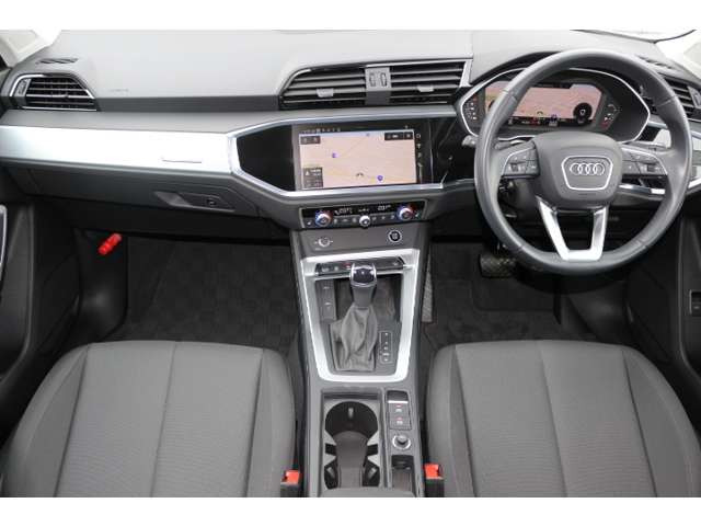 Q335 TFSI アドバンスド