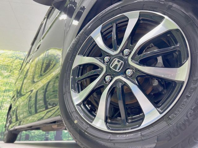�y����14�C���`�A���~�z�C�[���z�O�ςɃ}�b�`���������A���~�z�C�[���𑕒����Ă���܂��B�e��ЊO�A���~�z�C�[����A�X�^�b�h���X�^�C�����戵�����Ă���܂��B���񂲑��k����������
