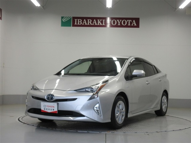 プリウス1.8 S セーフティ プラス