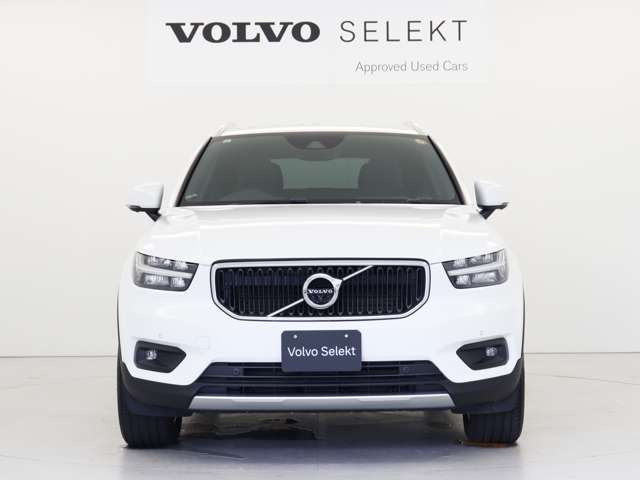 XC40B4 モメンタム