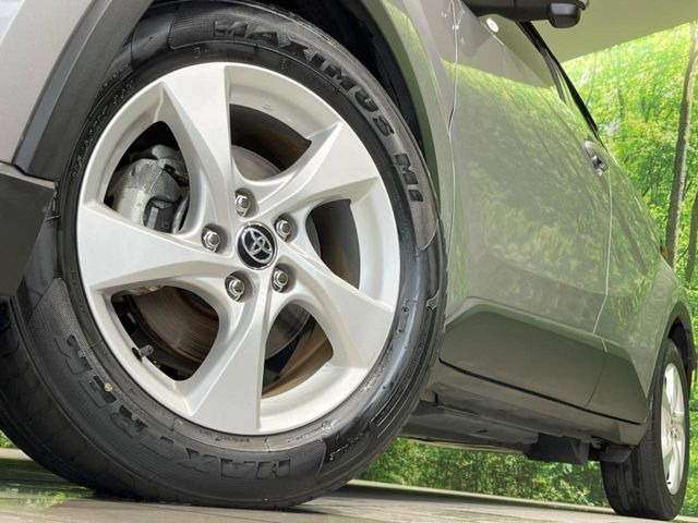 �y����17�C���`�A���~�z�C�[���z�O�ςɃ}�b�`���������A���~�z�C�[���𑕒����Ă���܂��B�e��ЊO�A���~�z�C�[����A�X�^�b�h���X�^�C�����戵�����Ă���܂��B���񂲑��k����������