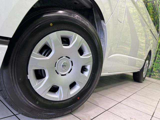 �y����15�C���`�A���~�z�C�[���z�O�ςɃ}�b�`���������A���~�z�C�[���𑕒����Ă���܂��B�e��ЊO�A���~�z�C�[����A�X�^�b�h���X�^�C�����戵�����Ă���܂��B���񂲑��k����������