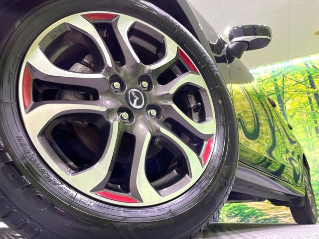�y����16�C���`�A���~�z�C�[���z�O�ςɃ}�b�`���������A���~�z�C�[���𑕒����Ă���܂��B�e��ЊO�A���~�z�C�[����A�X�^�b�h���X�^�C�����戵�����Ă���܂��B���񂲑��k����������