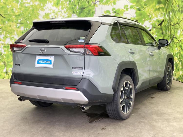 RAV42.0 アドベンチャー 4WD
