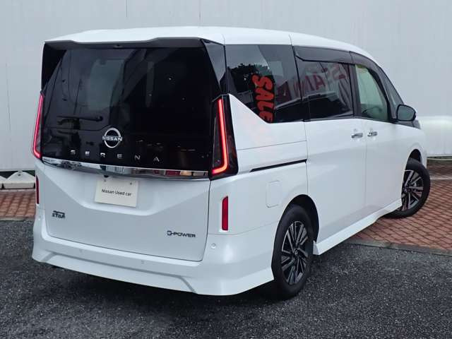 セレナ1.4 e-POWER ハイウェイスターV