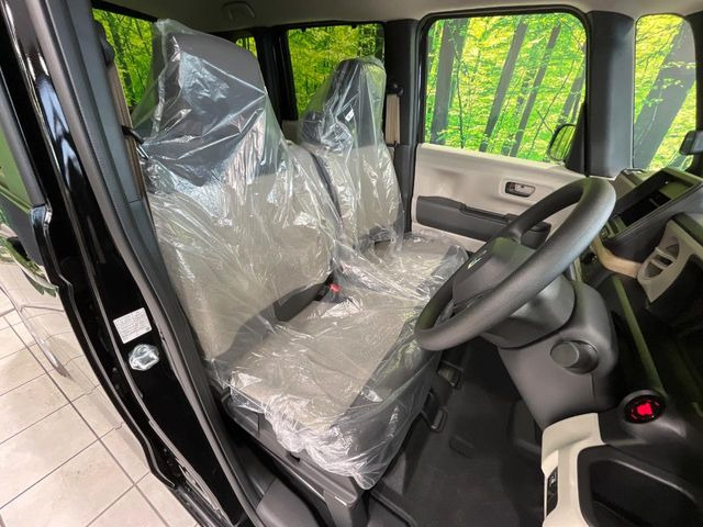 もちろん車内はキレイです♪よりクリーンな状態をキープしたいお客様には『ナノゾーンコート』がおすすめ!新型コロナウイルス対策や、除菌・消臭に効果を発揮し多くの方にご好評いただいております。