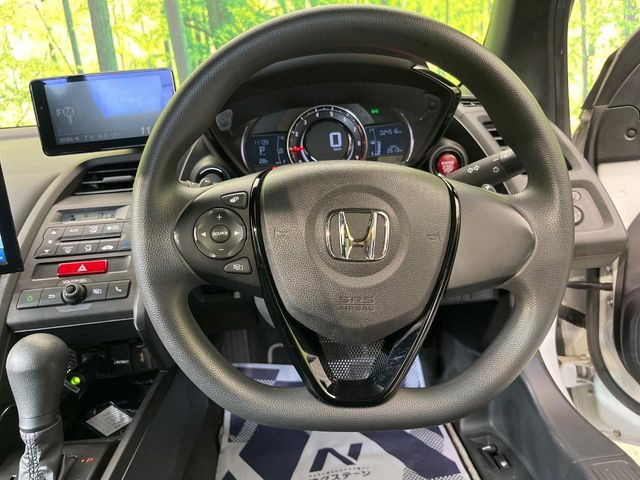 �y�X�e�A�����O�X�C�b�`�z�^�]���A�O������ڐ������炷���ƂȂ��A�I�[�f�B�I���̑��삪�\�ȕ֗��@�\!���S&���K�ȃh���C�u�����o���Ă���܂���