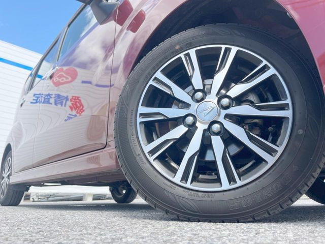 �y�����A���~�z�C�[���z�O�ςɃ}�b�`���������A���~�z�C�[���𑕒����Ă���܂��B�e��ЊO�A���~�z�C�[����A�X�^�b�h���X�^�C�����戵�����Ă���܂��B���񂲑��k����������