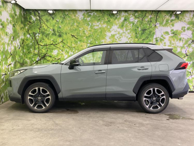 RAV42.0 アドベンチャー 4WD