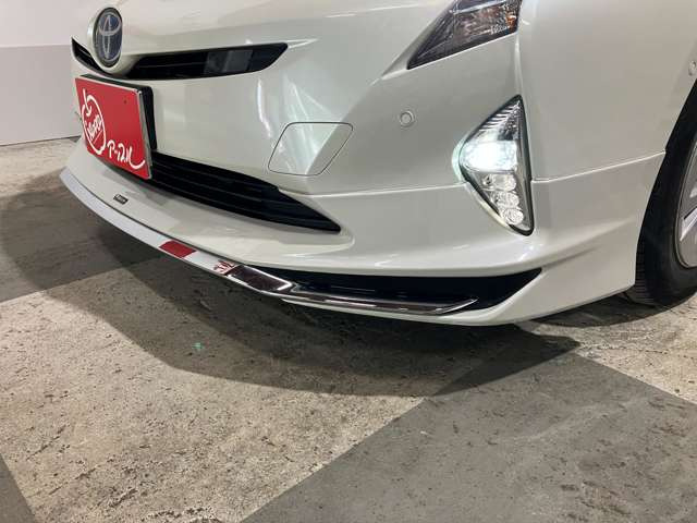プリウス1.8 S セーフティ プラス E-Four 4WD