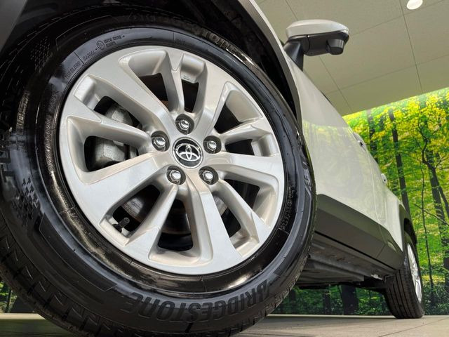 �y�����A���~�z�C�[���z�O�ςɃ}�b�`���������A���~�z�C�[���𑕒����Ă���܂��B�e��ЊO�A���~�z�C�[����A�X�^�b�h���X�^�C�����戵�����Ă���܂��B���񂲑��k����������