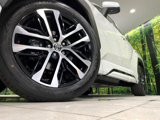 �y����20�C���`�A���~�z�C�[���z�O�ςɃ}�b�`���������A���~�z�C�[���𑕒����Ă���܂��B�e��ЊO�A���~�z�C�[����A�X�^�b�h���X�^�C�����戵�����Ă���܂��B���񂲑��k����������