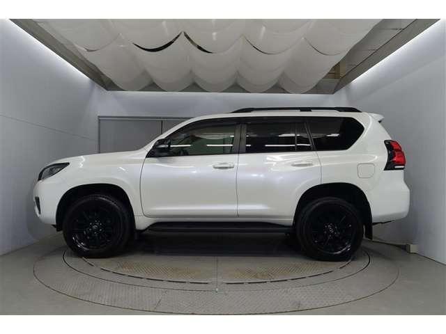 ランドクルーザープラド2.7 TX Lパッケージ マットブラック エディション 4WD