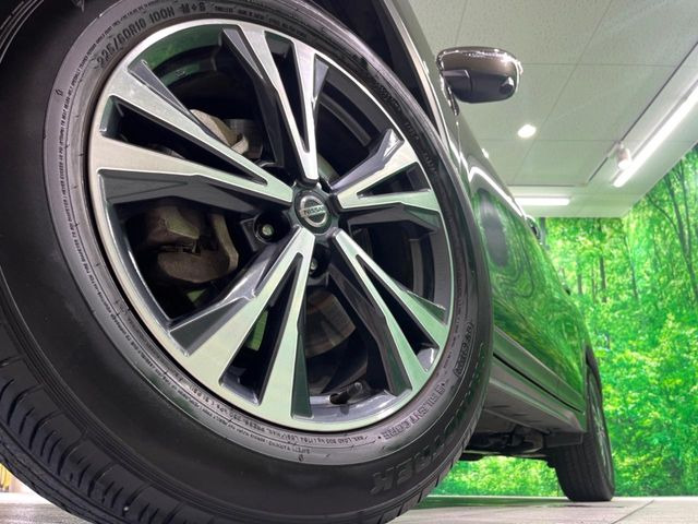 �y����18�C���`�A���~�z�C�[���z�O�ςɃ}�b�`���������A���~�z�C�[���𑕒����Ă���܂��B�e��ЊO�A���~�z�C�[����A�X�^�b�h���X�^�C�����戵�����Ă���܂��B���񂲑��k����������