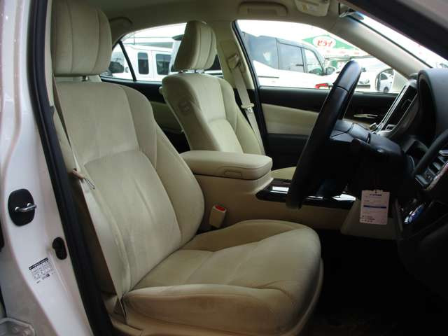����SD�i�r�E�t���Z�O�EB�J�����EBluetooth�E�r���g�C��ETC�EP�V�[�g�E�V�[�g&�X�e�A�q�[�^�[�ELED���C�g�E�v�����d���`���g�X�e�A�E����16AW�E�v���N���b�V���E���[�_�[�N���[�Y