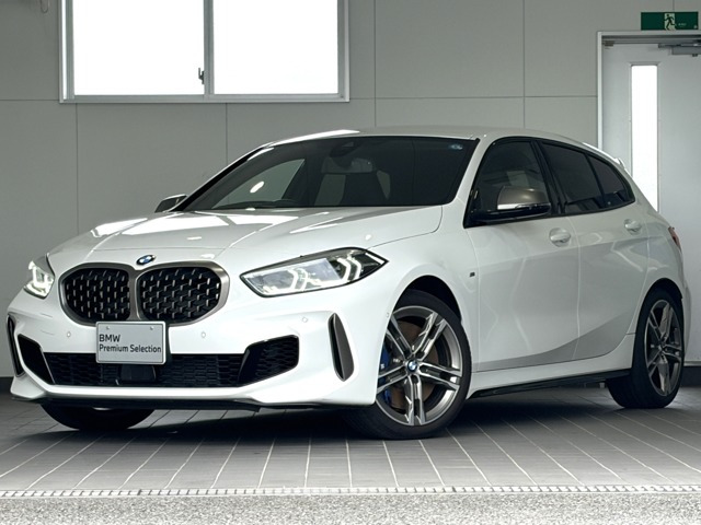 1シリーズM135i xドライブ 4WD