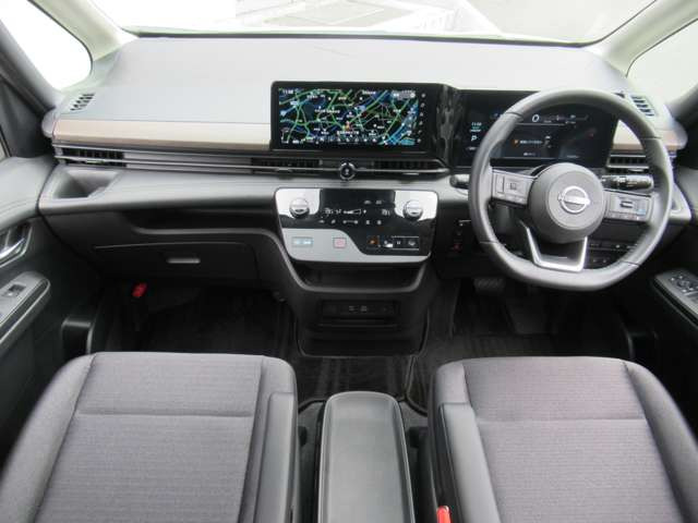 セレナ1.4 e-POWER ハイウェイスターV