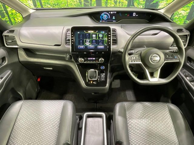 セレナ1.2 e-POWER ハイウェイスターV