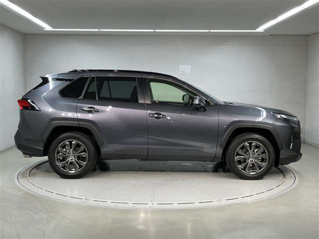 RAV42.5 ハイブリッド G E-Four 4WD
