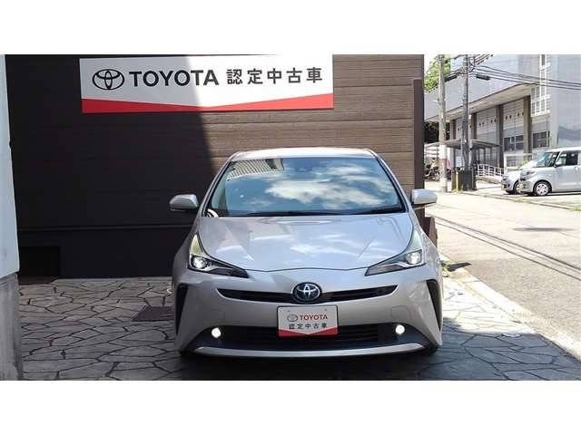 プリウス1.8 S
