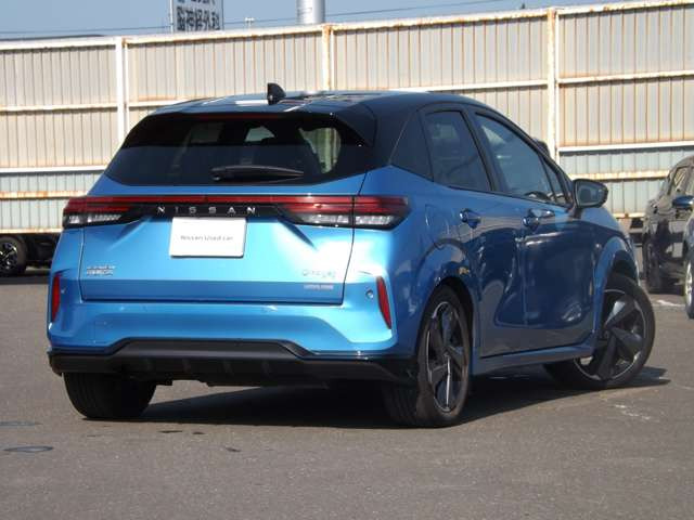 ノートオーラ1.2 G FOUR レザーエディション 4WD